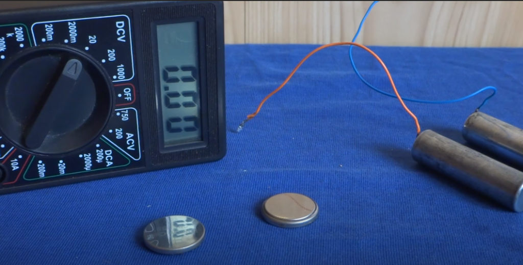 Differences between CR2025 vs. CR2032 Batteries