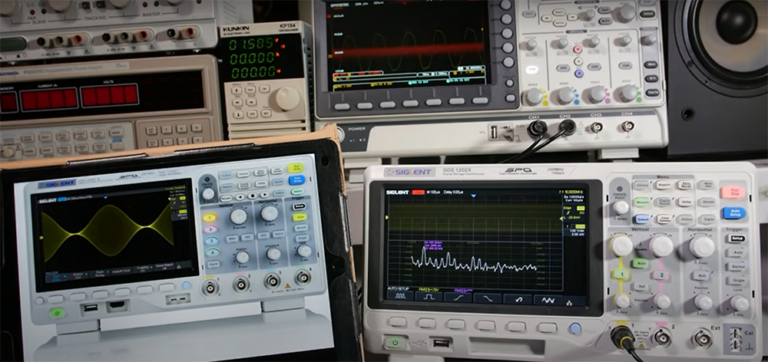 Logic Analyzer vs. Oscilloscope: Main Differences - ElectronicsHacks