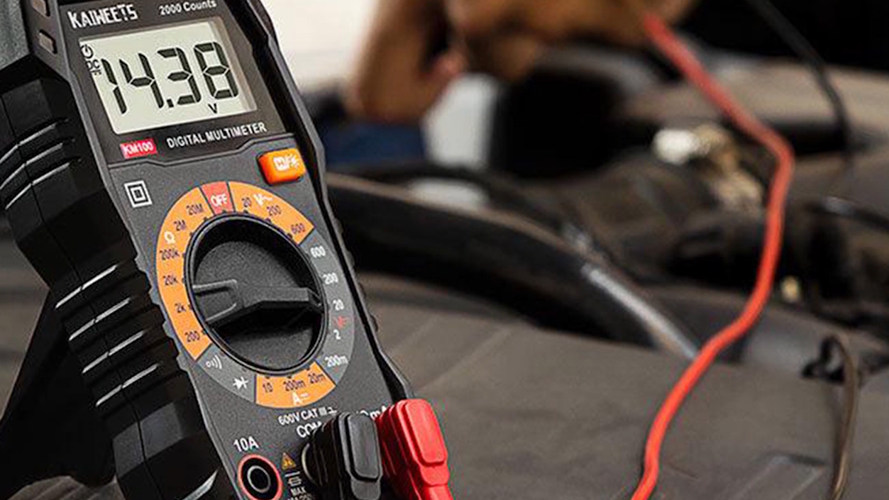 Multimeter vs. Clamp Meter What’s the Difference? ElectronicsHacks