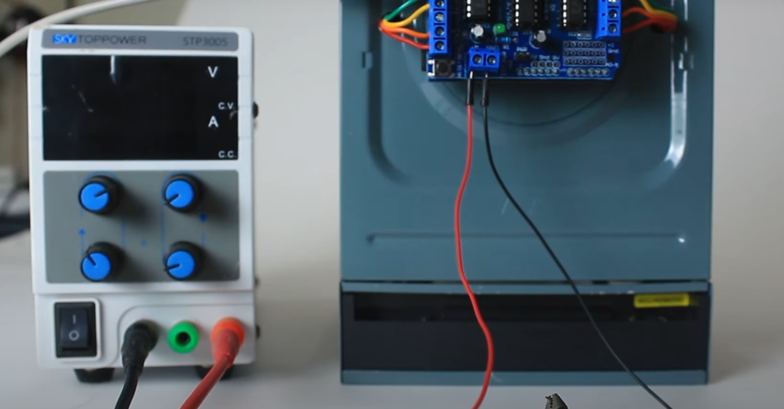 How to Build a CNC Machine With Arduino? - ElectronicsHacks