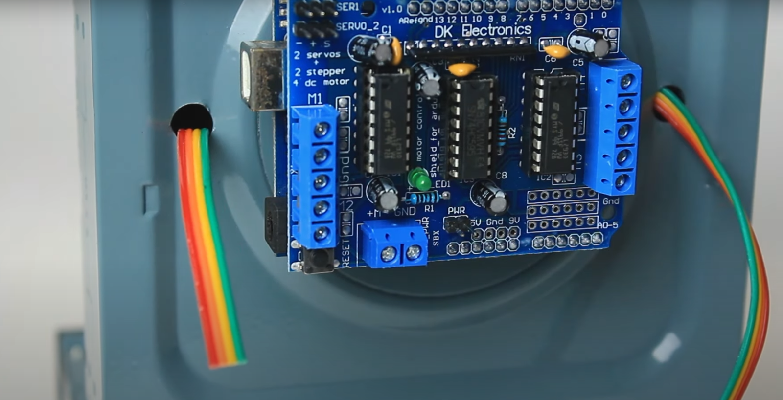 How to Build a CNC Machine With Arduino? - ElectronicsHacks