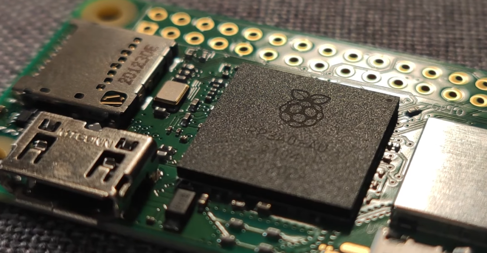 Raspberry Pi Zero vs. Zero W: What’s the Difference? - ElectronicsHacks