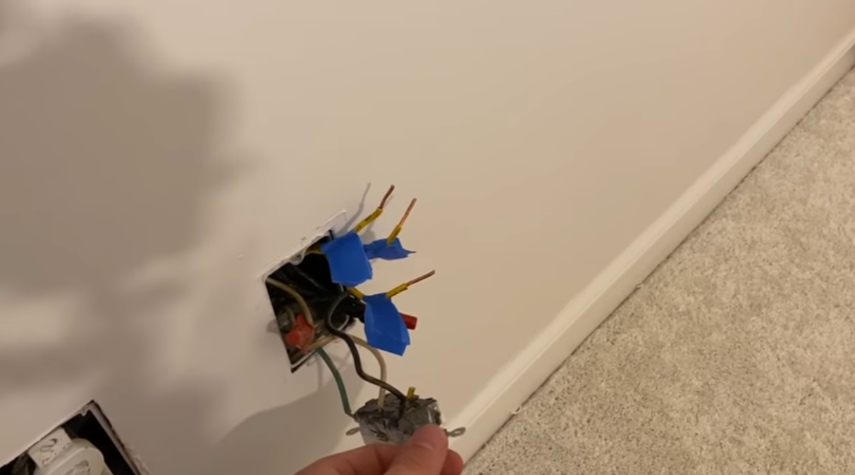 How to Trace a Wire With a Multimeter? ElectronicsHacks