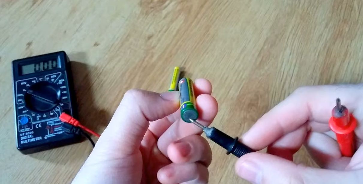 What Does Negative Voltage Mean on a Multimeter? ElectronicsHacks