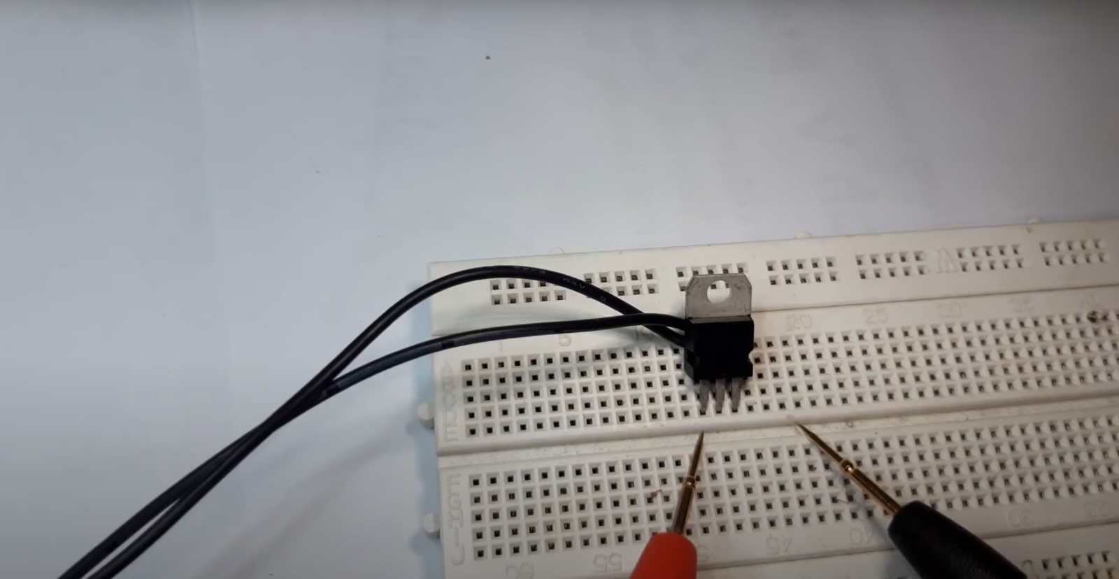 How to Test a Voltage Regulator With a Multimeter? ElectronicsHacks