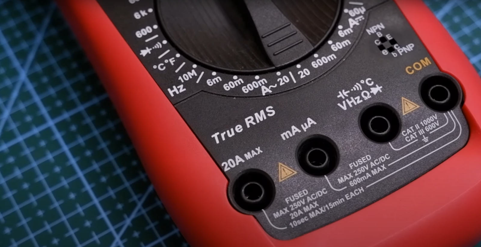 What Is a TrueRMS Multimeter? ElectronicsHacks