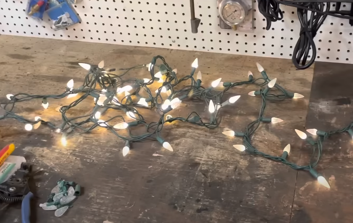 How to Change Fuse in Christmas Lights? ElectronicsHacks