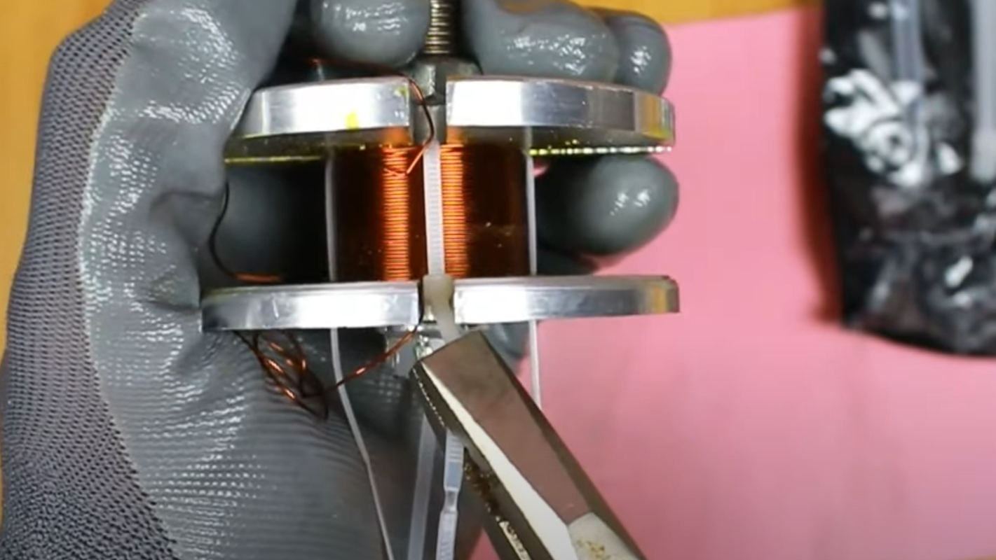 What Is an Air Core Inductor? ElectronicsHacks