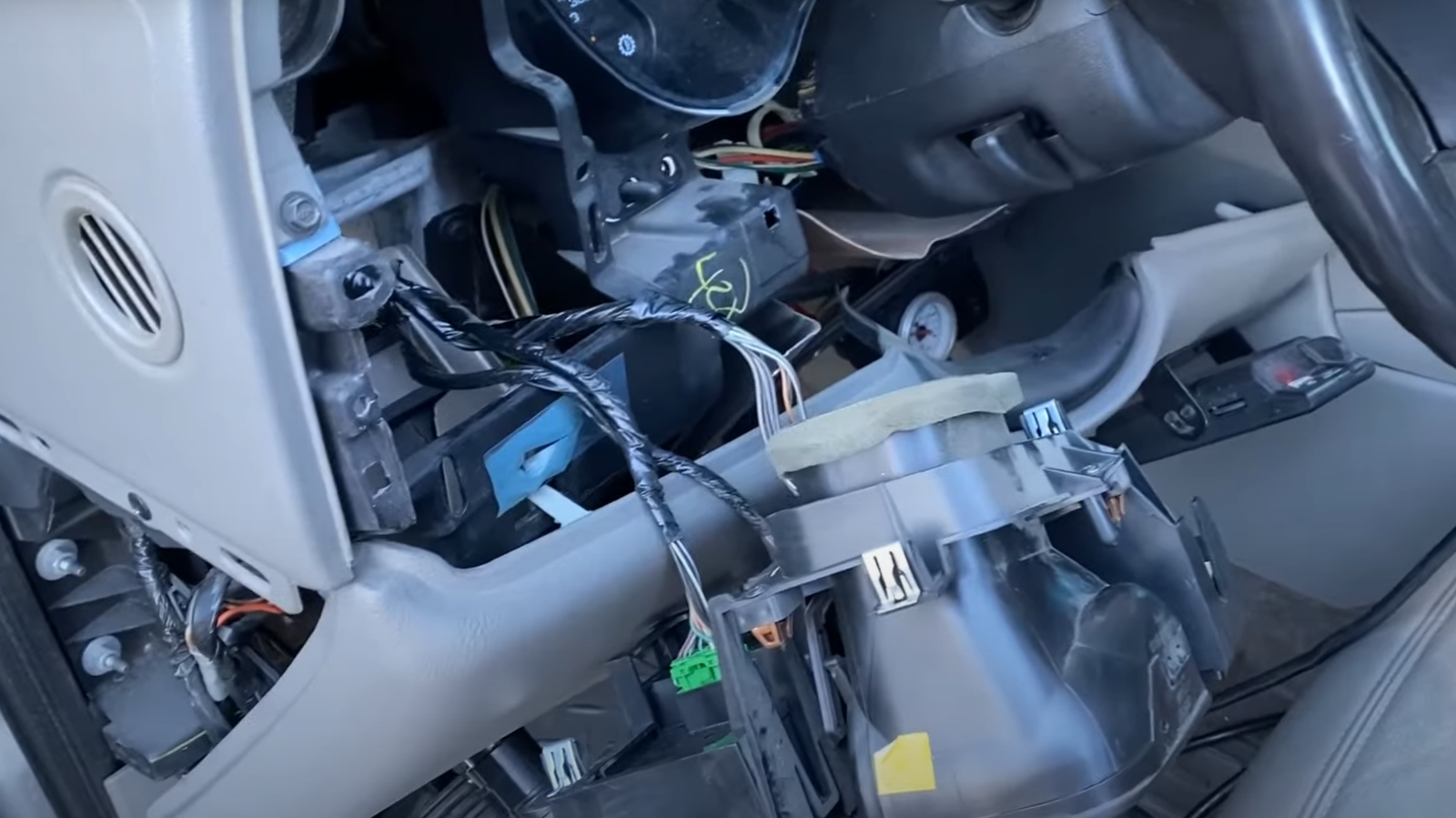 Which Fuse Is for the Dashboard Lights? ElectronicsHacks