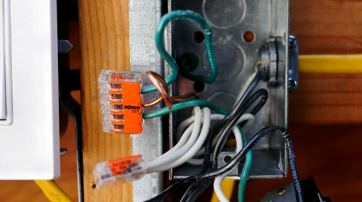 What Does an Open Ground Mean? ElectronicsHacks