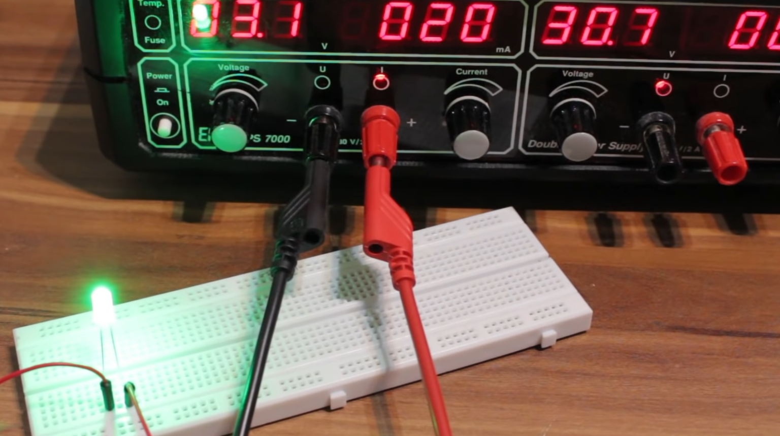What Is a Current Limiting Resistor? ElectronicsHacks