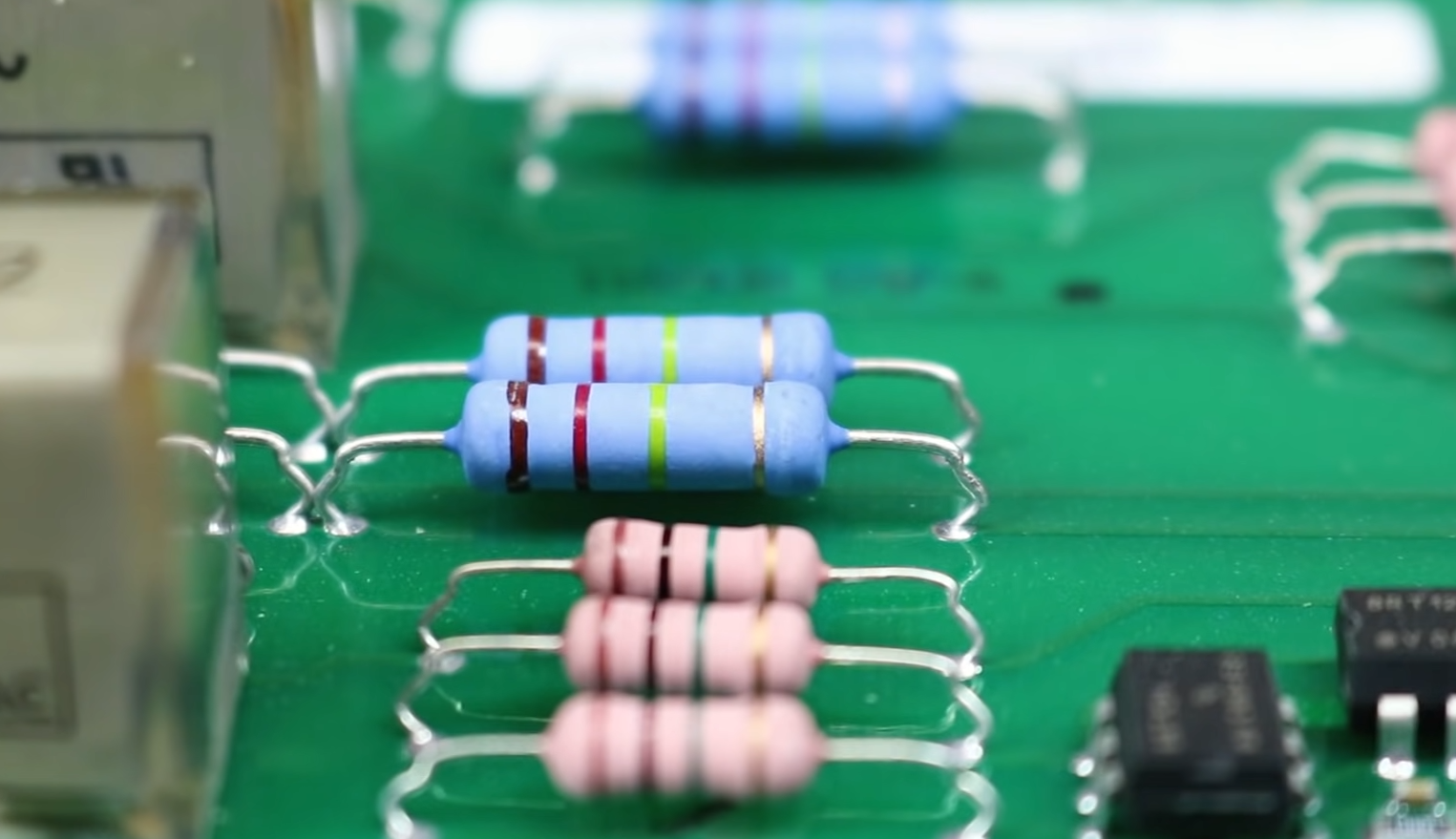 Does a Resistor Have Polarity? ElectronicsHacks
