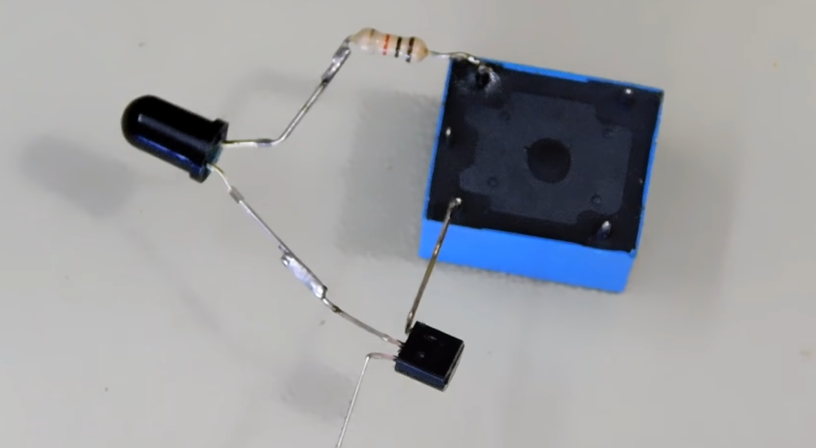 How Do Photodiode Arrays Work? ElectronicsHacks