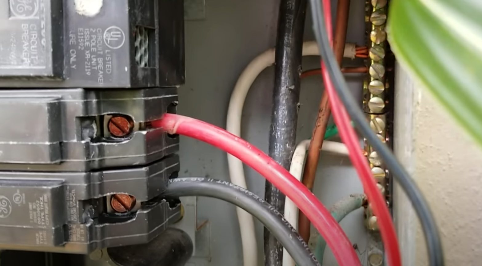 What Size Wire for a 40-Amp Breaker? - ElectronicsHacks