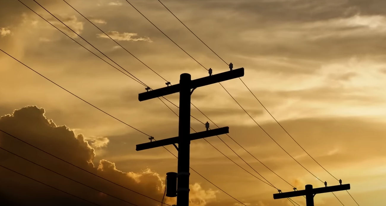 110V vs. 220V Outlet What’s the Difference? ElectronicsHacks