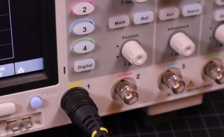 How to Connect an Oscilloscope to a Circuit? - ElectronicsHacks