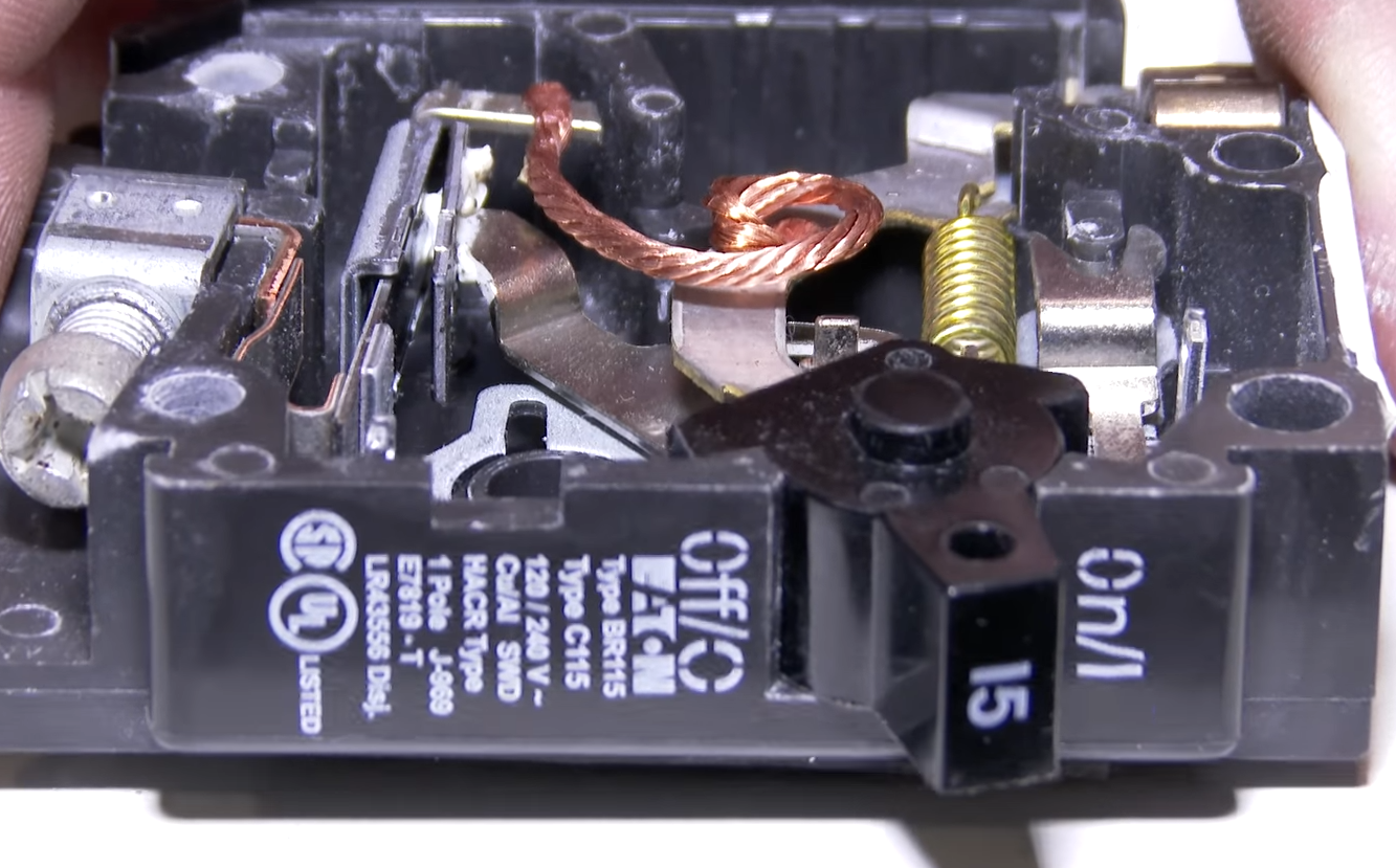 How Does a Circuit Breaker Work? ElectronicsHacks
