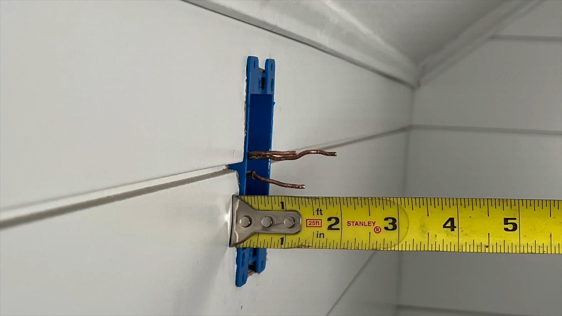 How to Remove Wire From Push-in Connector? - ElectronicsHacks